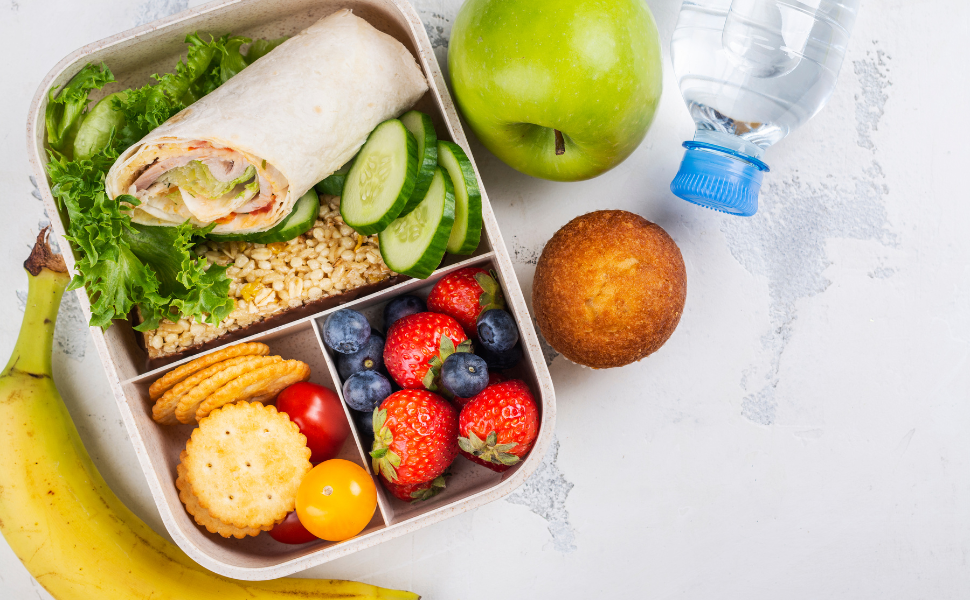 LUNCHBOX with GREEN PRODUCTS cutlery